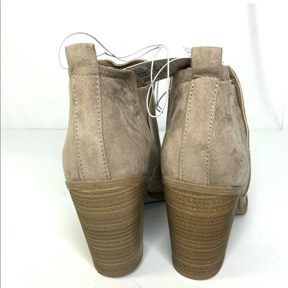 Avalyn Women’s Microsuede Laser Cut Booties - Picture 7 of 9